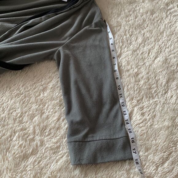 Youth Grey Robe size: Medium 8-10 - Picture 7 of 10